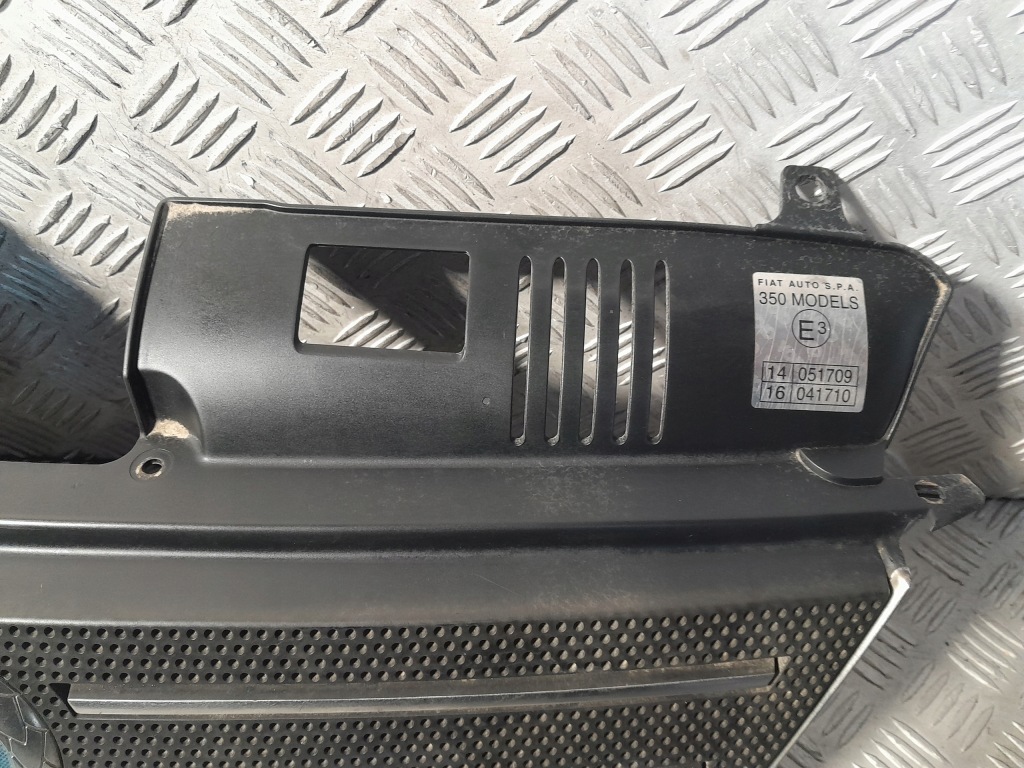 Fiat idea решётка радиатора решётка радиатора двигателя 735357980 Оригинал