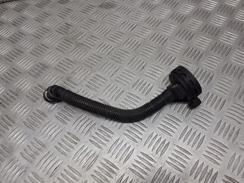 фото №1, Вентиляція картера seat ibiza iii 1.2 03e103765b