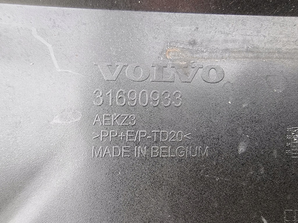 Volvo xc40 xc 40 lift 22- бампер перед передний 31690933 в Украине