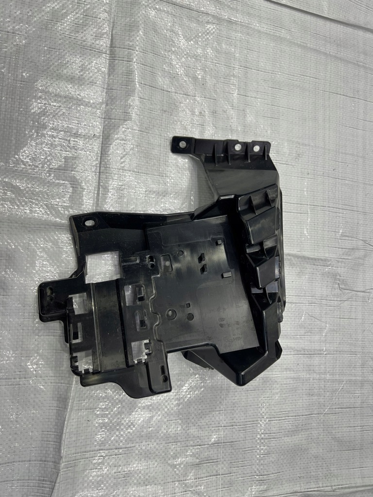 фото №1, Discovery sport l550 направляющая бампера левый