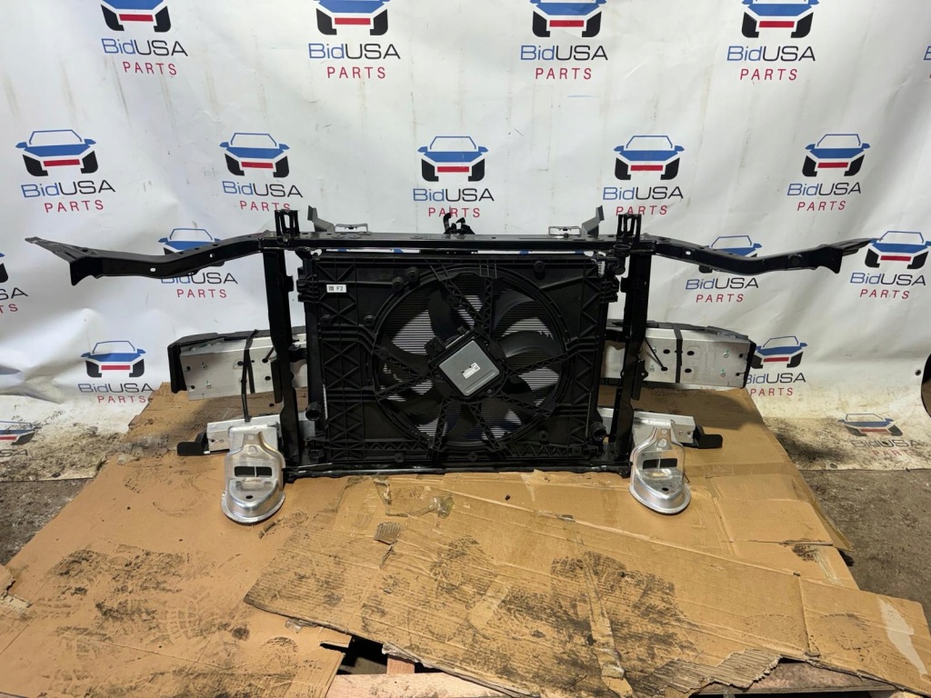 Бампер комплектный  радиатор ремень передний усилитель toyota sienna 2021 xl40 с Разборки