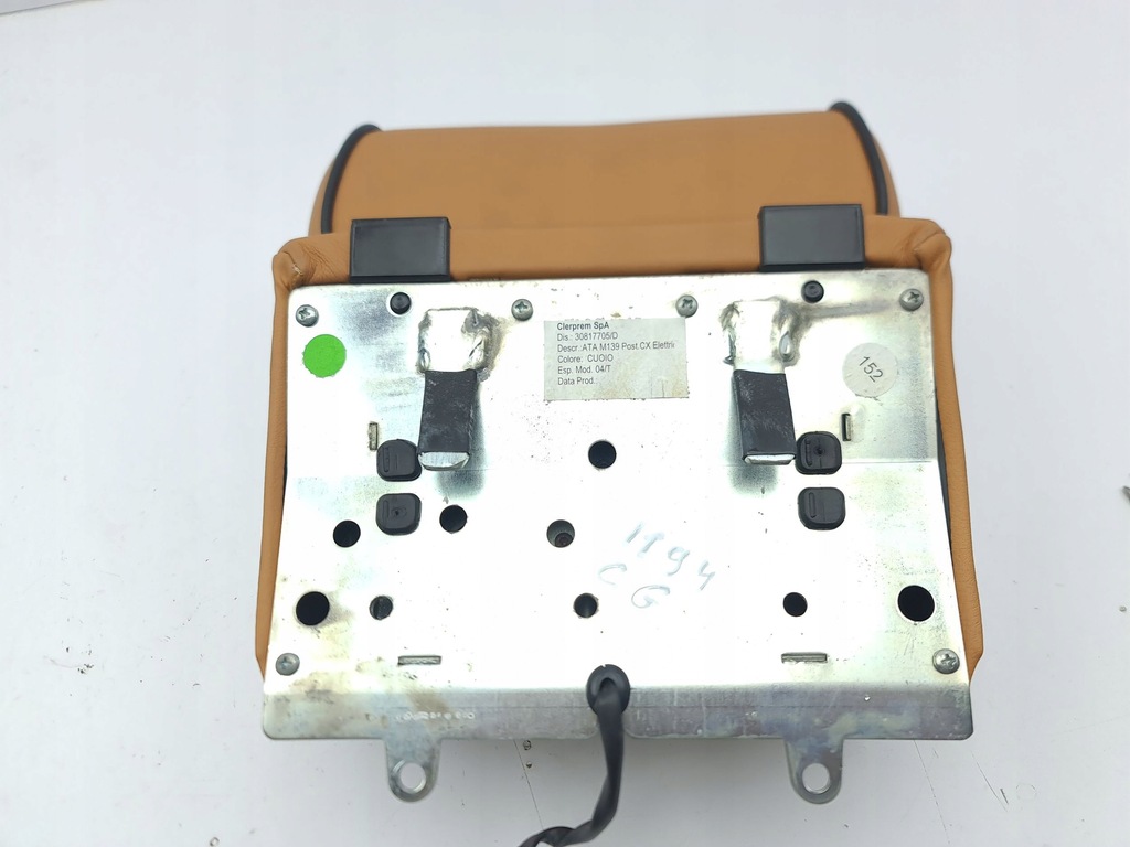 фото №10, Maserati quattroporte 2008 середина подголовник сиденье заднего