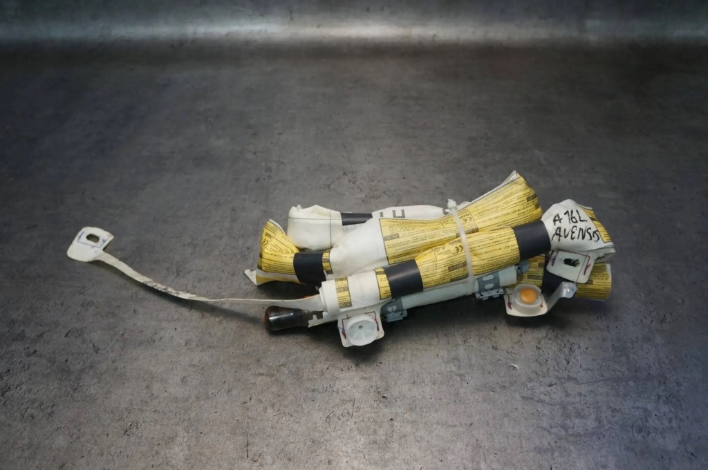 фото №1, Шторка безопасности левая подушка безопасности toyota avensis iii t27 lift t29