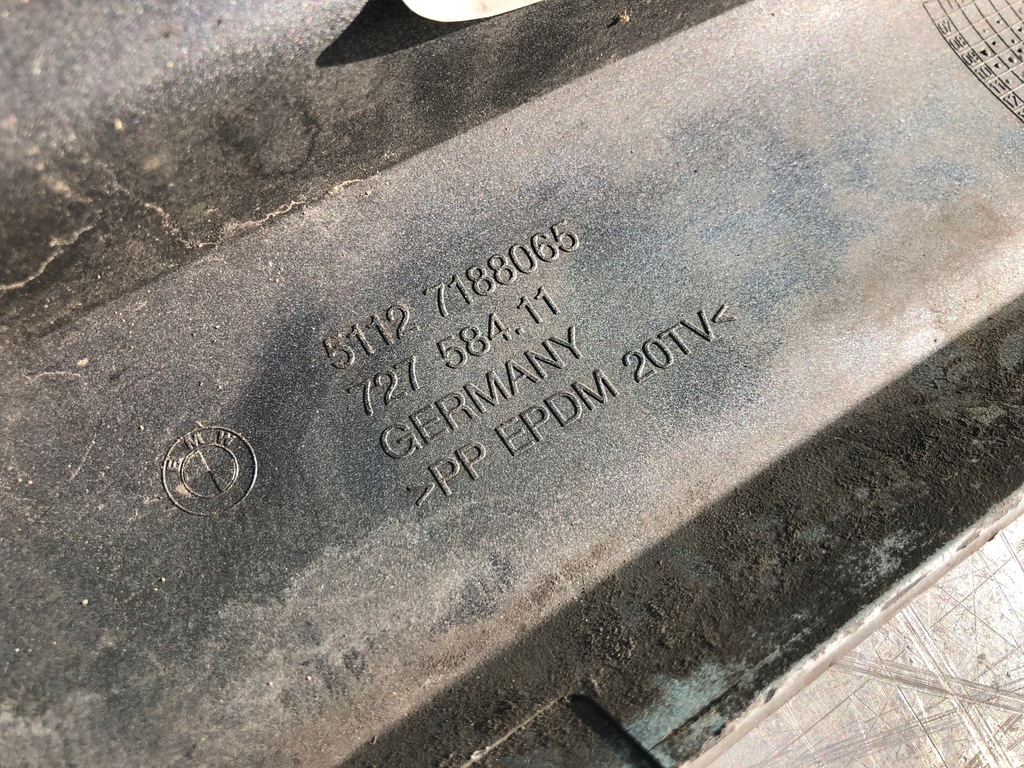 фото №10, Bmw f01 накладка-спойлер диффузор накладка бампера задняя