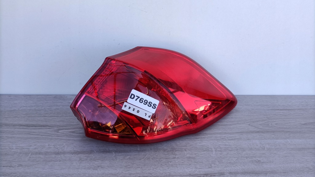 фото №1, Kia ceed 2 ii hb 2012r+ правая лампа задняя комплектная 92402-a20 d769ss