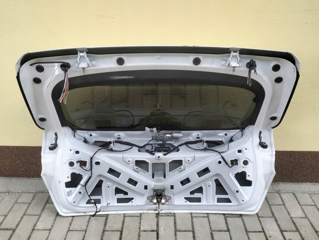 фото №4, Крышка багажника задняя задняя bmw x1 u11