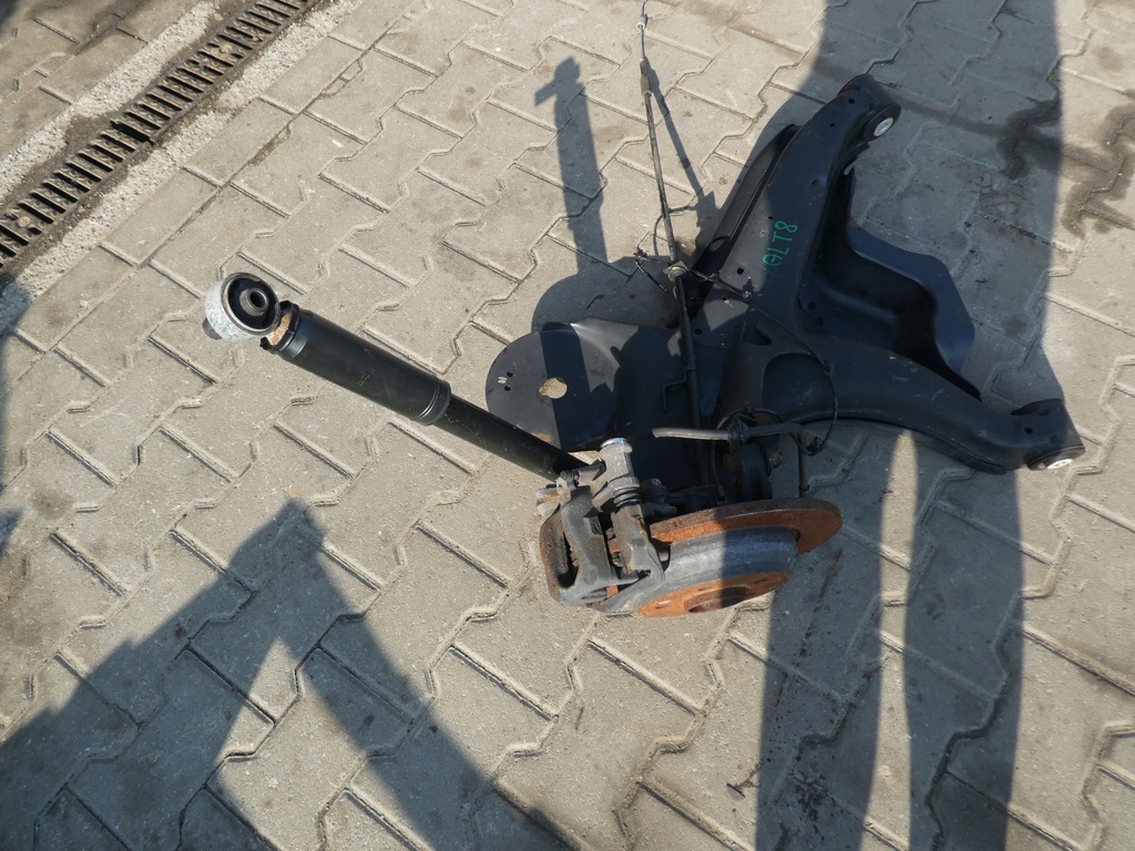 фото №4, Поворотный кулак ступица рычаг правый задняя задний vito w447