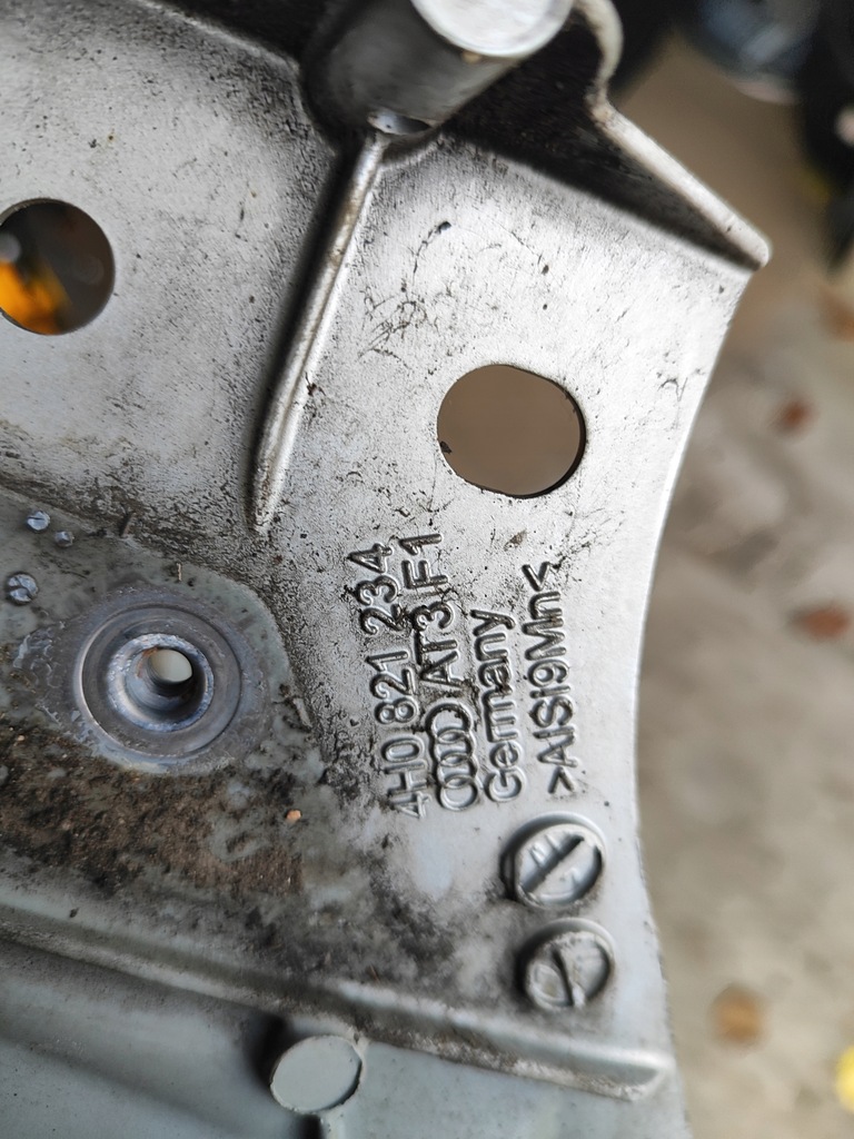 фото №6, Підсилювач перемикач підрульовий кронштейн крила audi a8 d4 ліва праве