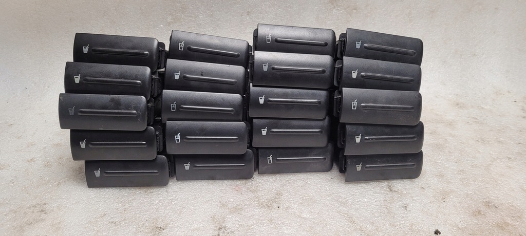 фото №10, Підсклянник кронштейн na напої seat leon toledo ii 99-06 1m1862531d