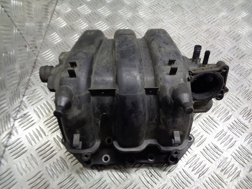 фото №1, Коллектор всасывающий vw polo iv 03e129711c