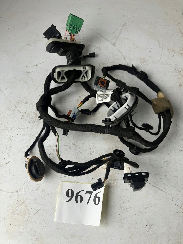 фото №1, Жгут электропроводка дверь правый перед 3008 ii keyless led 9818862180