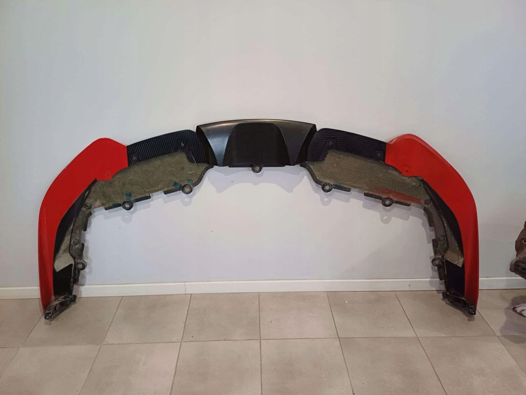 Спойлер бампер карбон ferrari 488 challenge evo с Разборки