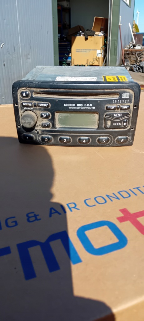 Купити Радіо заводський cd ford focus mk1 ys4f-18c815-aa