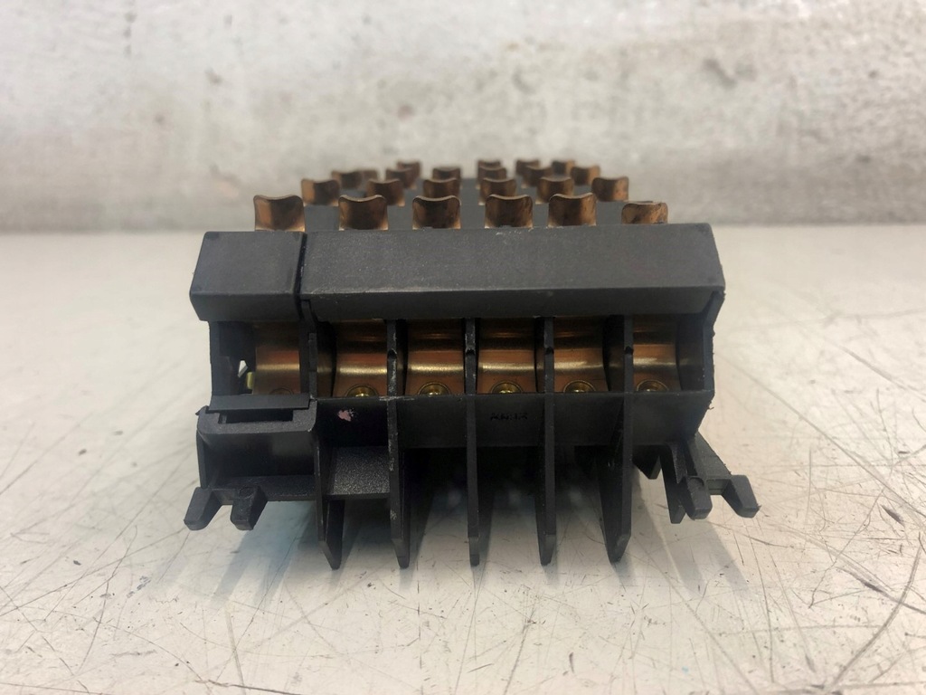 фото №4, Коробка запобіжників mercedes r129 a245