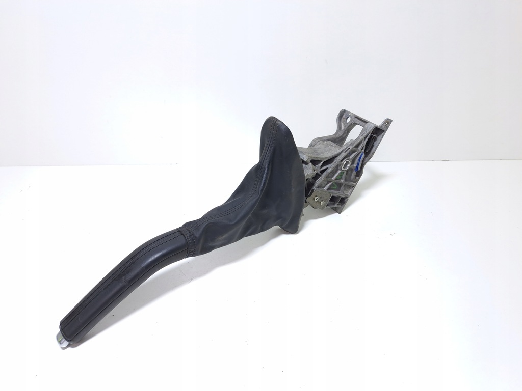 фото №1, Volvo v40 ii рычаг тормоз ручной