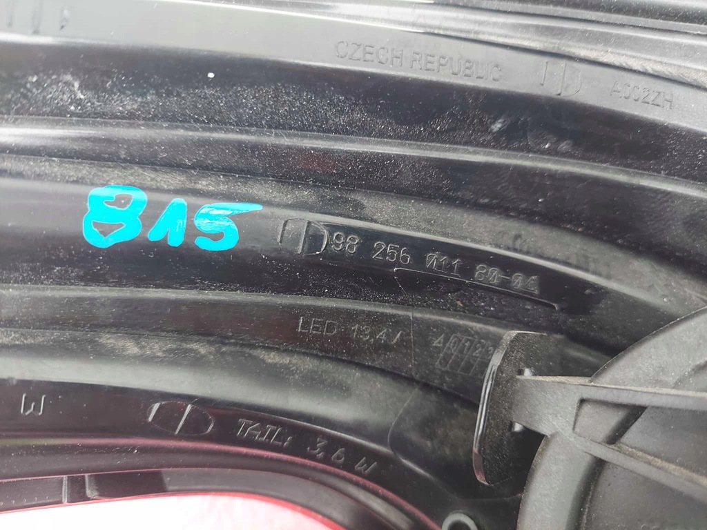 фото №6, Peugeot 208 i lift 15- лампа права задня задня led