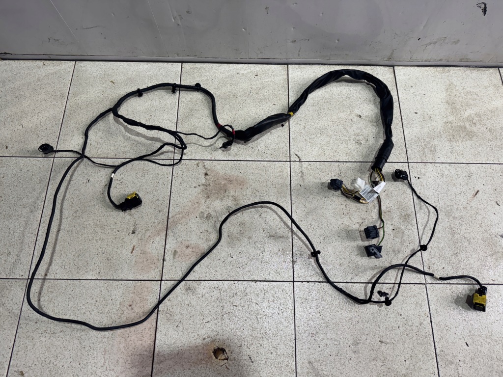 Купити Електропроводка бампера перед mercedes antos