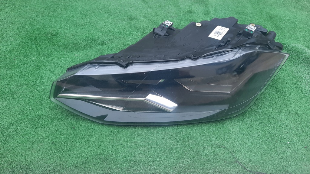 фото №1, Vw polo 2g1 лампа передня