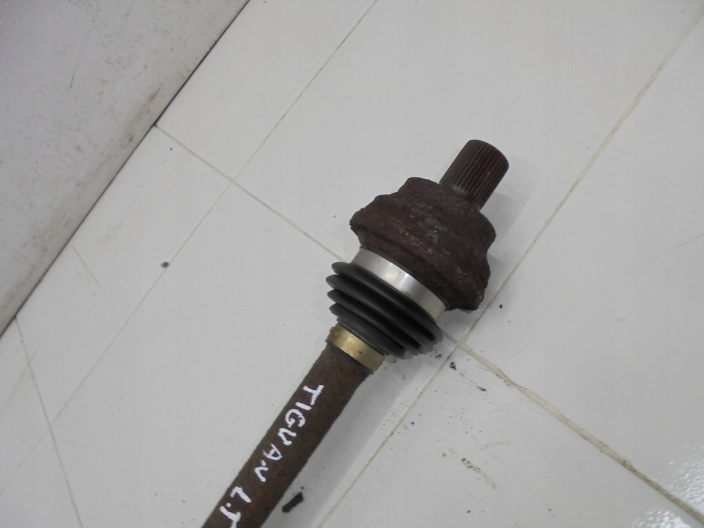 фото №11, Volkswagen оригинальный номер 1k0501204d приводной вал задняя