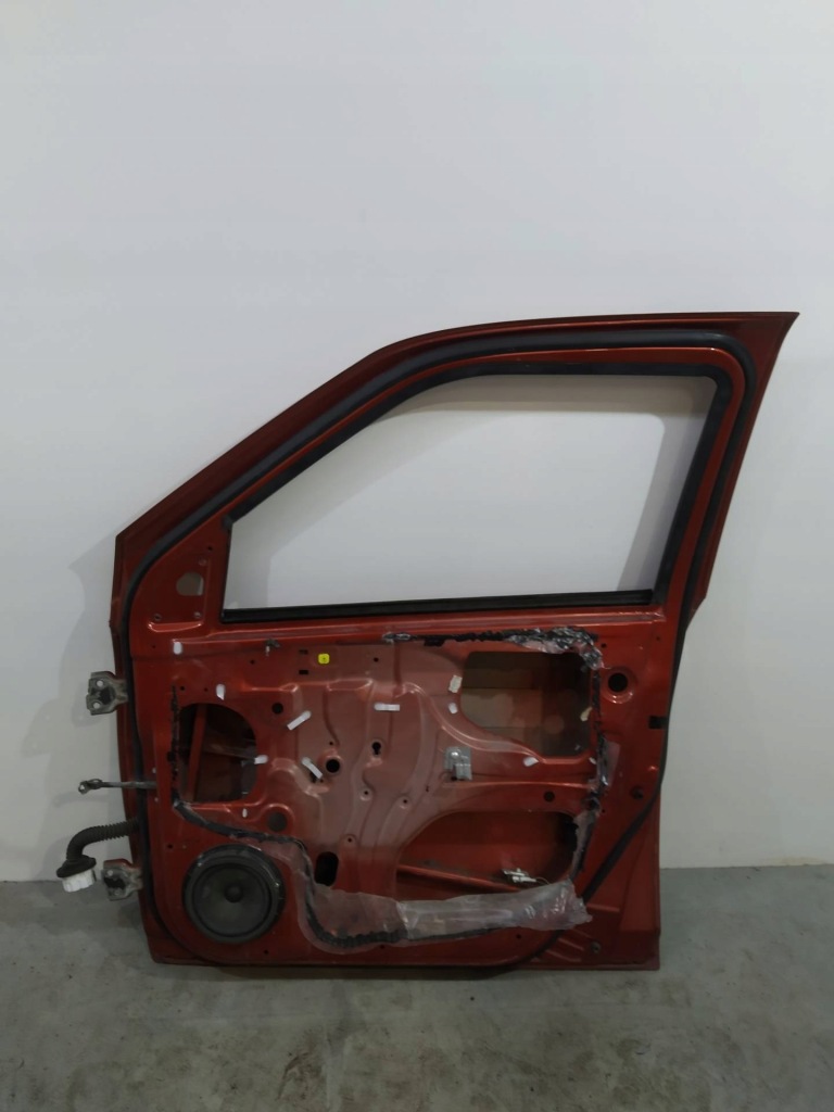Дверь правое  передок  mk6 suzuki swift iv 2004-2010 Киев