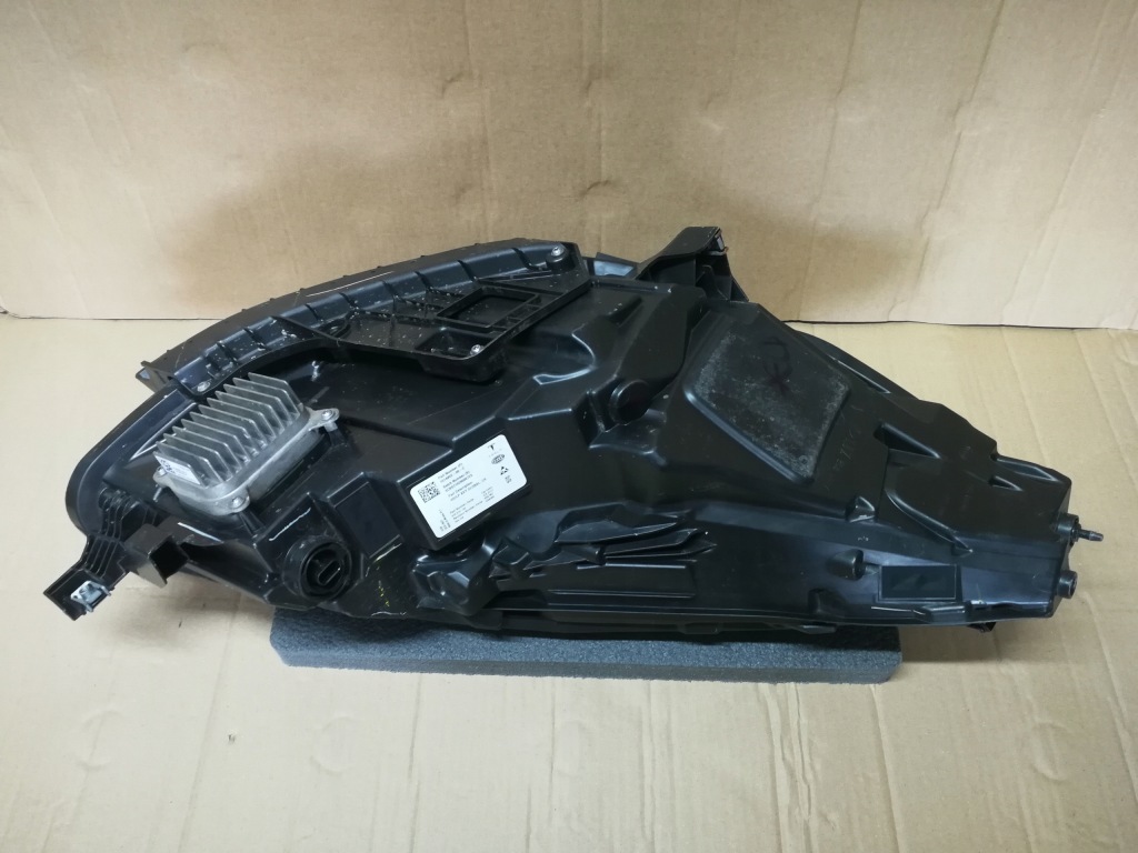 Tesla model 3 y рестайлінг  20- фара перед ліва full led європа  1514952-00-c Ціна