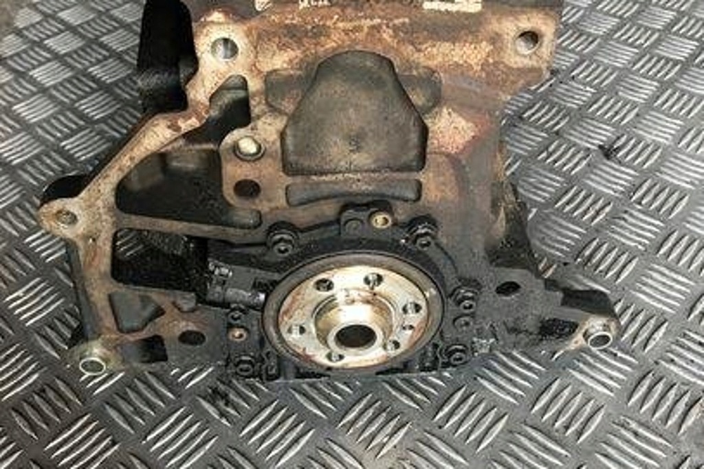 фото №14, Блок двигателя audi a3 cabrio 8p7 038103921cj 2.0l дизель 103kw 2003