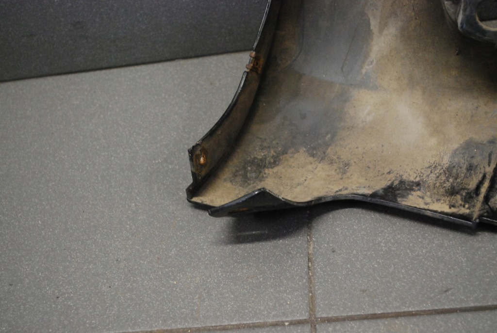 Накладка порог левое  задняя a8 d3 lz9w 4e0853579d Недорого