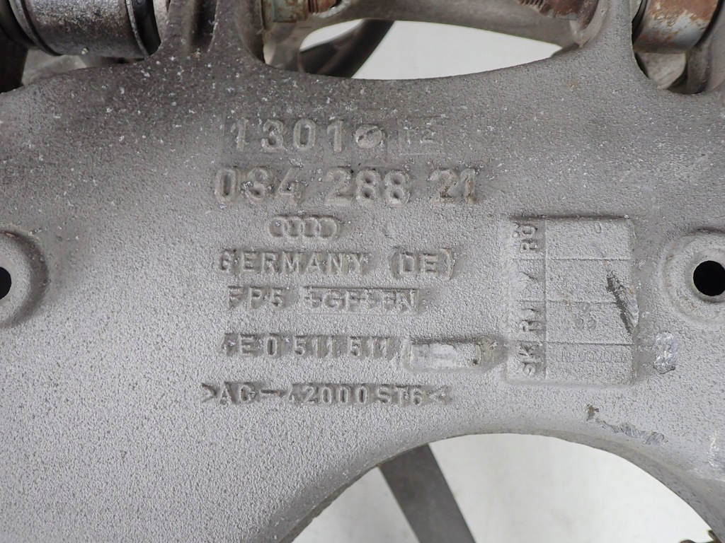 фото №12, Поворотний кулак важелі лівий задня audi s8 d3 5.2 03428821, 4e0505361