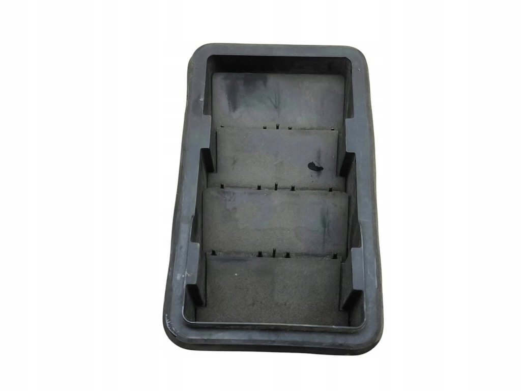 фото №6, Land rover range rover l320 2006 решітка вентиляційна pod бампером заднім