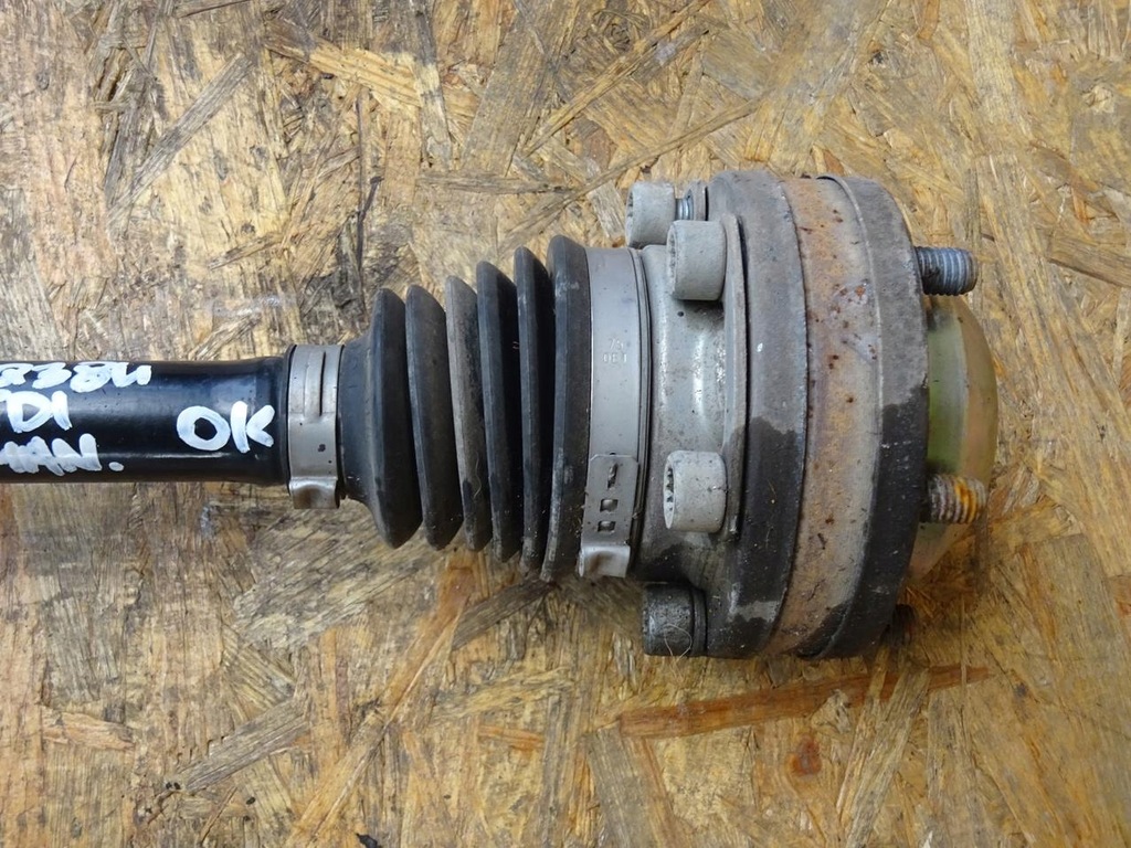 фото №10, Привідний вал półośka ліва audi q3 8u 2011- 1.4 tfsi