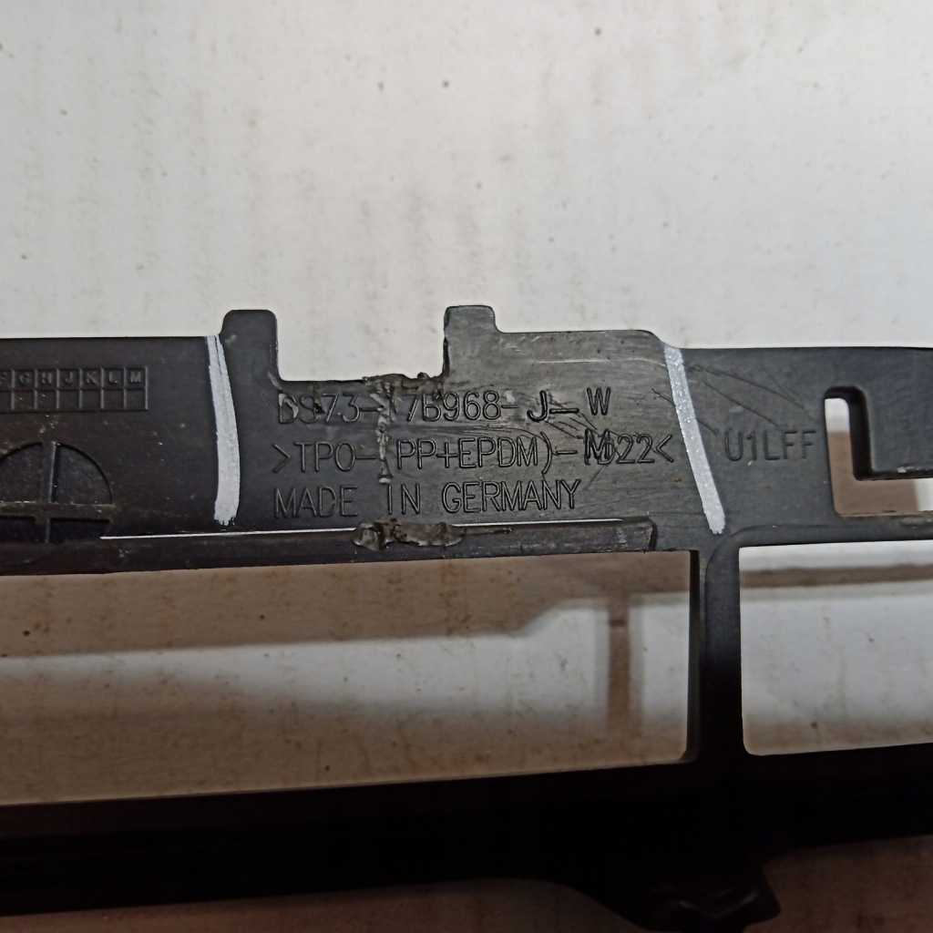 Ford mondeo mk5 v решётка бампера средняя ds73-7b968 с Разборки