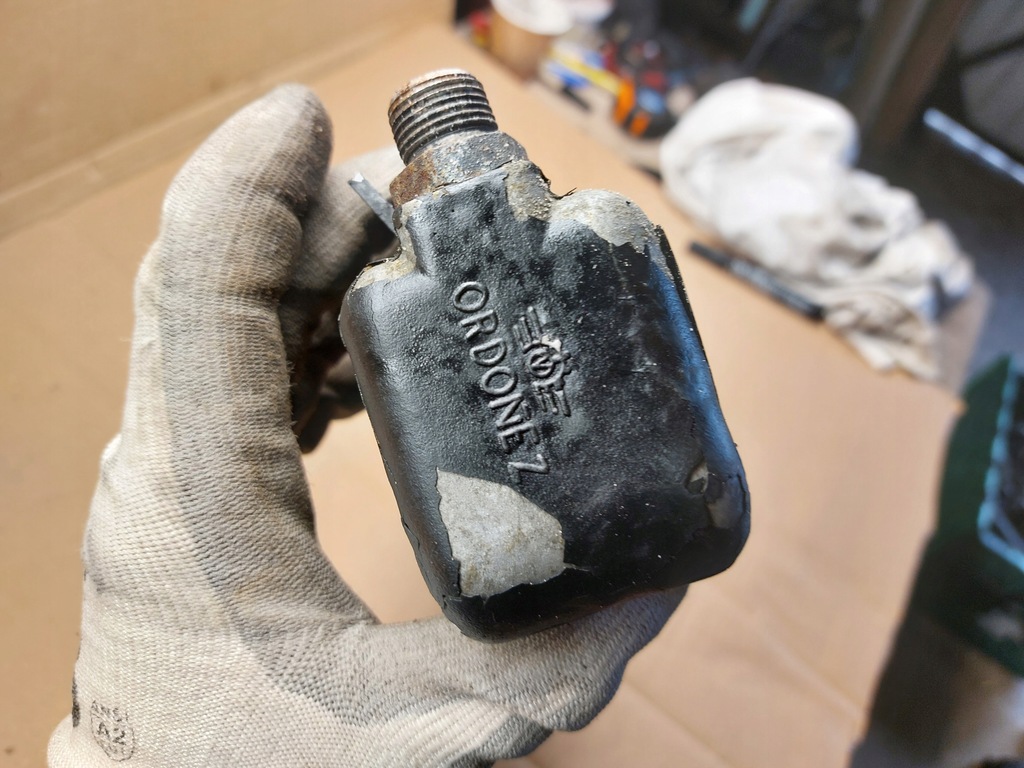 фото №8, Радиатор масла коробки передач aston martin vantage 4.7 16r 6g33-7869--ca