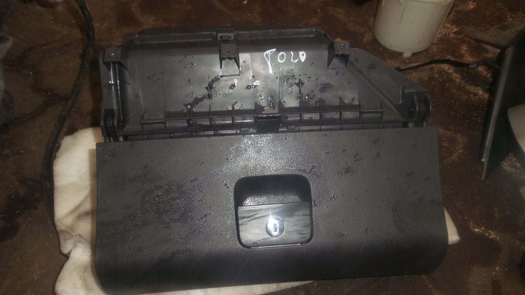 фото №1, Бардачок пасажира polo 9n lift la7w 5двері