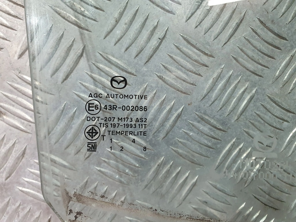 фото №2, Стекло дверь правый задняя mazda 2 dj 14-