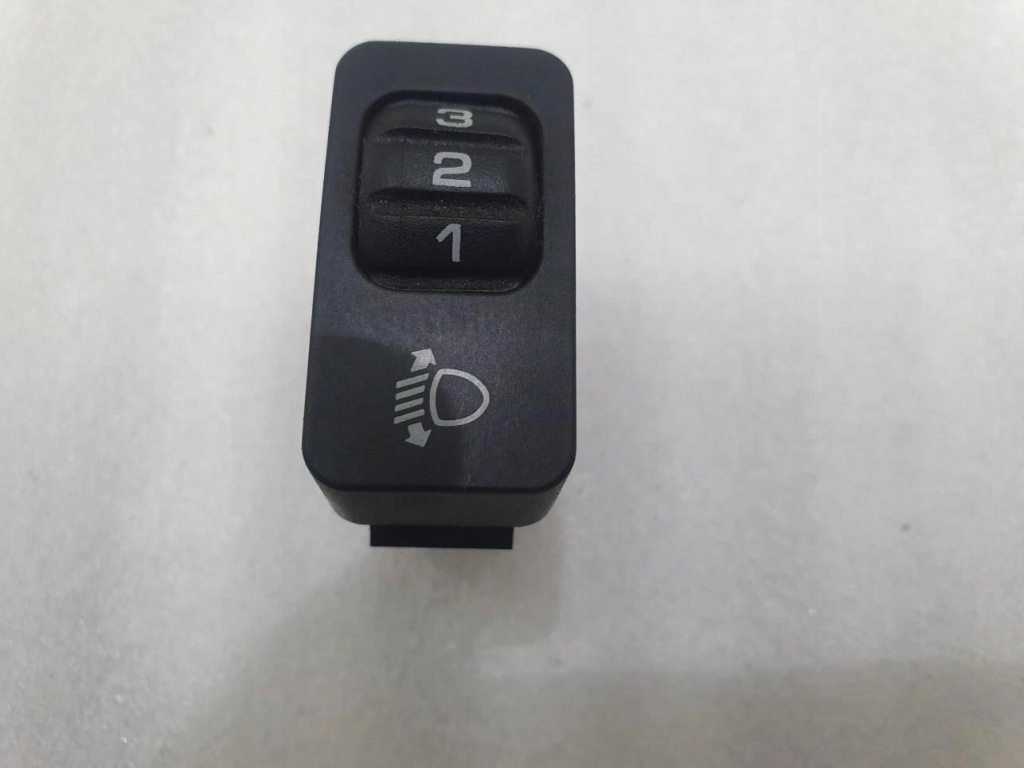 фото №2, Панель регулировки зеркал кнопка ford ranger i