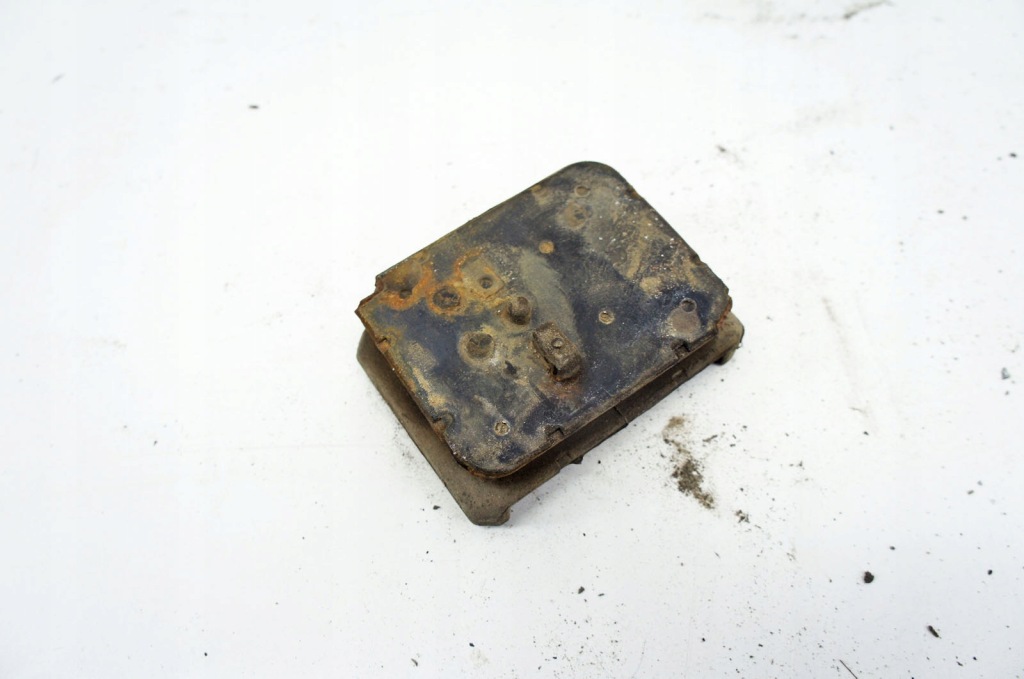 фото №9, Sr111+ volvo v90 ii t5 16- 2.0i кронштейни тримачі кріплення ресора комплект