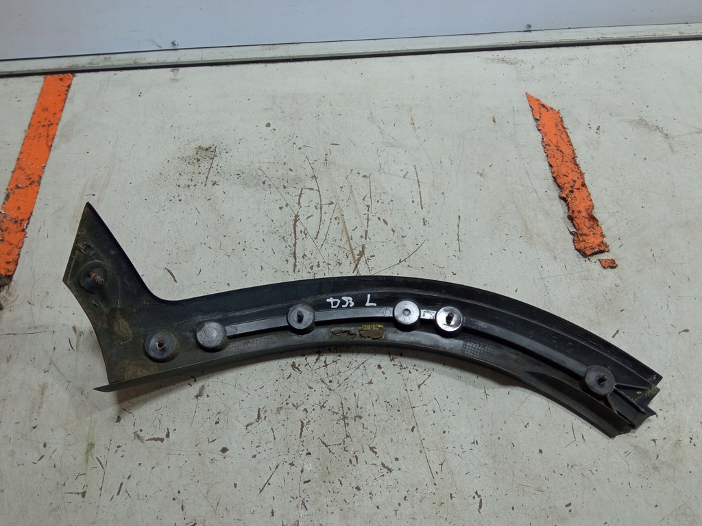 фото №3, Citroen ds3 racing молдинг бампера лівий задня