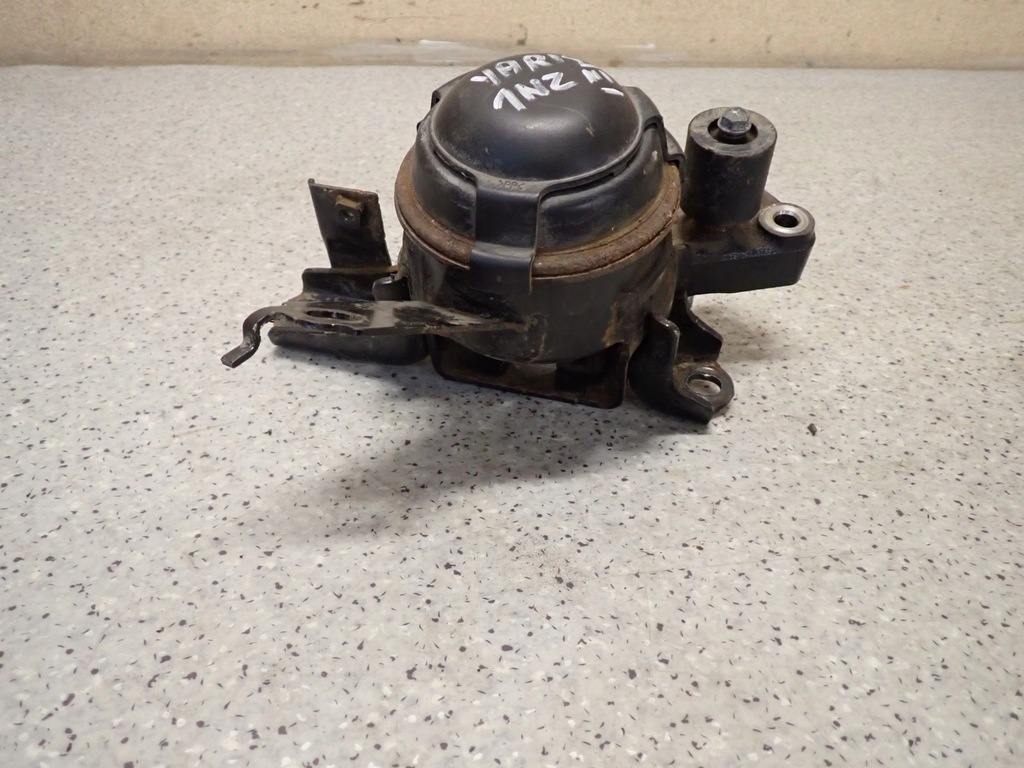 фото №5, Toyota yaris iii гібрид подушка двигуна права