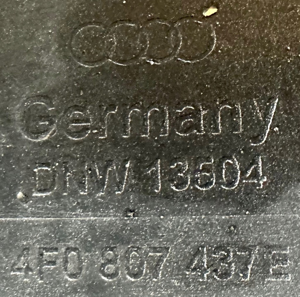 фото №14, Audi a6 c6 2004- бампер перед передний 4f0807437e