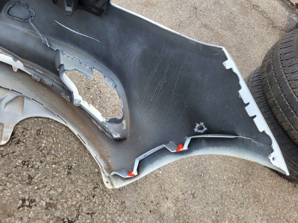 Бампер перед передний белый решётка радиатора решётка радиатора opel corsa e оригинальный номер Оригинал