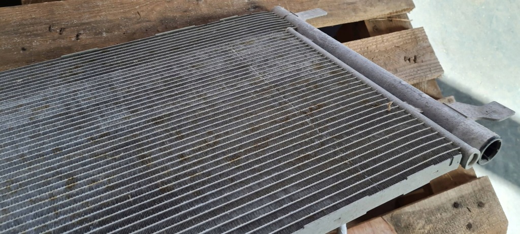 Q3 83a радиатор кондиционера оригинал  5q0816411ar vw tiguan с Разборки