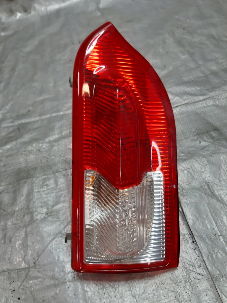 фото №1, Opel insignia a лампа правая задняя правый задняя kombi