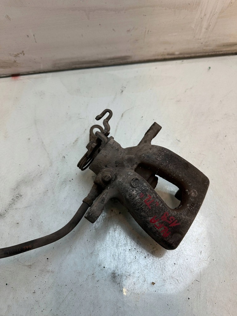 фото №1, Alfa romeo 159 1.9 8v дизель супорт гальмівний задня лівий