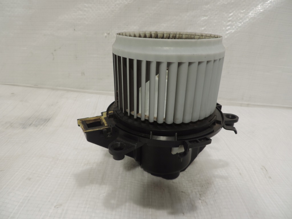 фото №1, Вентилятор повітродувка обігрівача opel combo e citroen berlingo iv