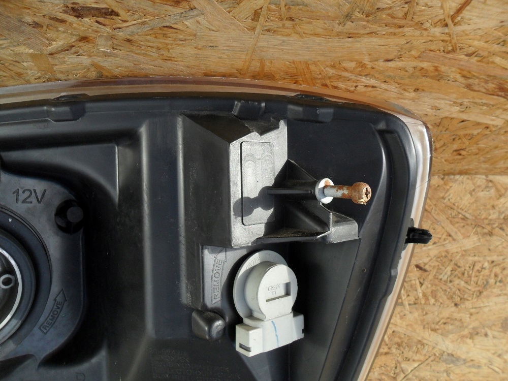 фото №11, Dodge durango 2004- фара правий