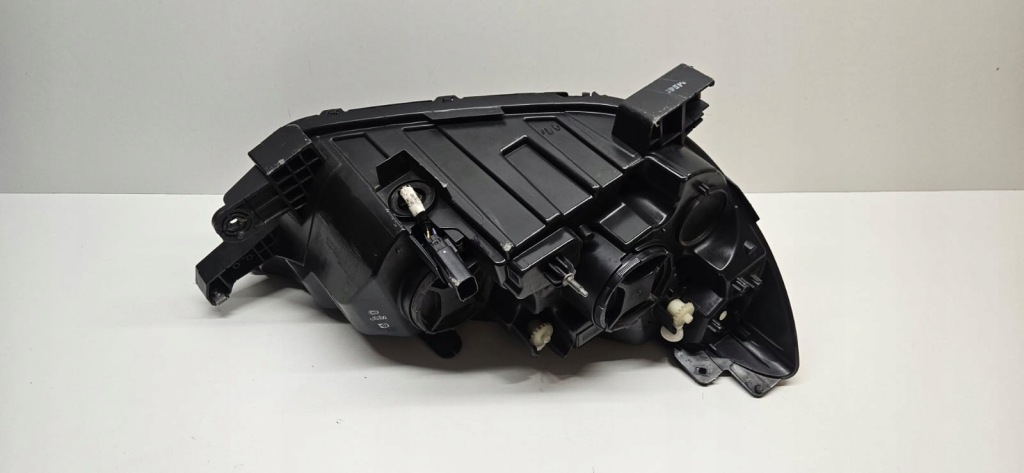 Opel mokka x рестайлінг  фара звичайний з led фара ліва Зі Шроту