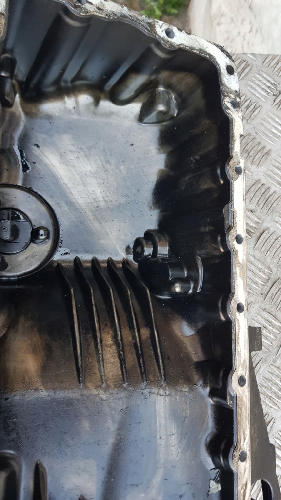 Audi a4 b6 1.9 tdi поддон поддон масляная 06b103603ak cena без датчика Оригинал