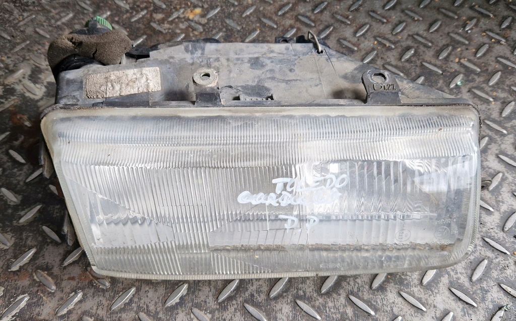 фото №1, Лампа правый перед seat toledo i