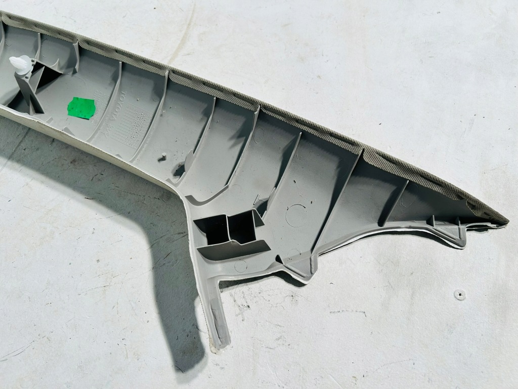 фото №7, Avensis t27 защита обшивка стойка передний правый перед бежевая