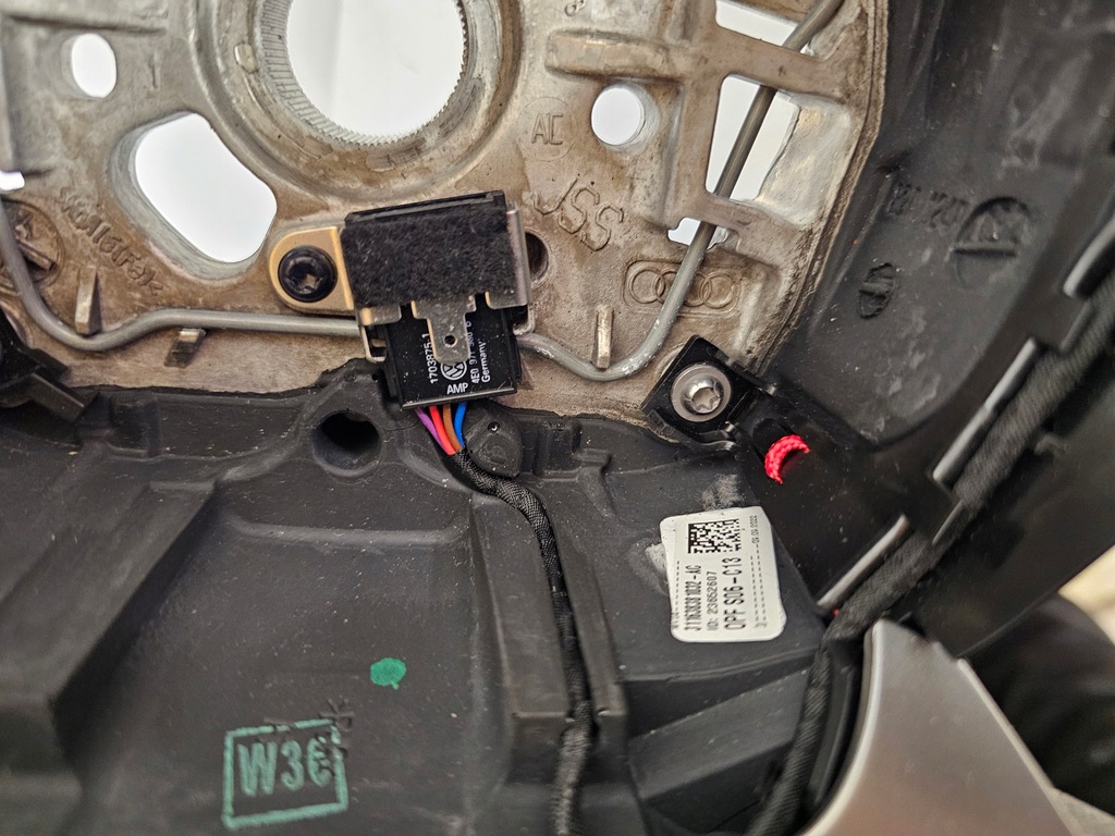 фото №15, Audi q4 e-tron повітропровід шкіряний пелюстки перемикання 89a419091l